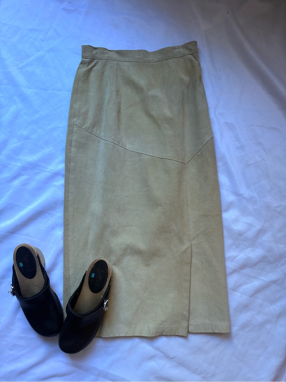 Vintage Suede Tan Midi Skirt — Sleek Panel Detail